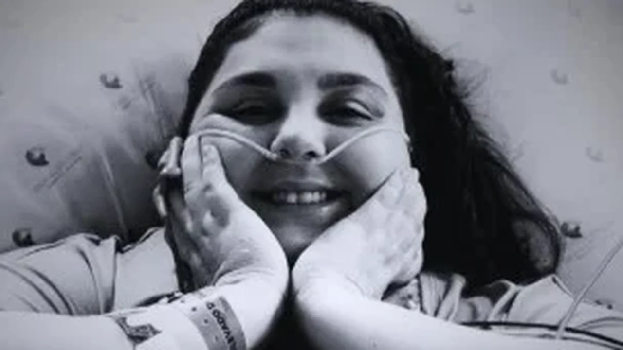 Influenciadora Rita Ephrem morre aos 31 anos vítima de doença rara; famosos prestam homenagens