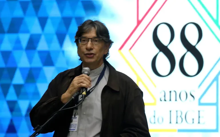 Pochmann alerta para a vulgarização de dados em ambientes digitais