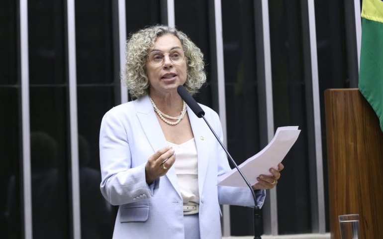 Projeto garante tratamento hormonal no SUS para mulheres que estão no climatério