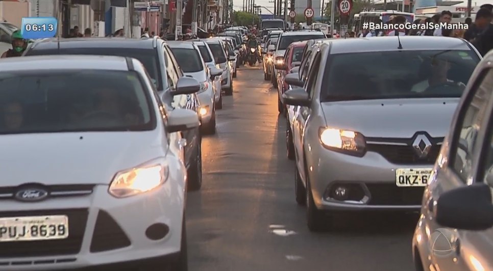 Apagão deixa trânsito caótico em Aracaju