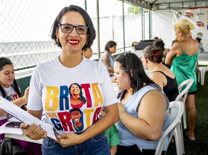 Brota na Grota: Moradores do Bairro Duro são atendidos com serviços do Cadastro Único