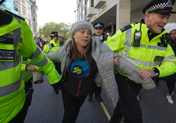 Greta Thunberg: justiça britânica retira acusações contra ativista ambiental