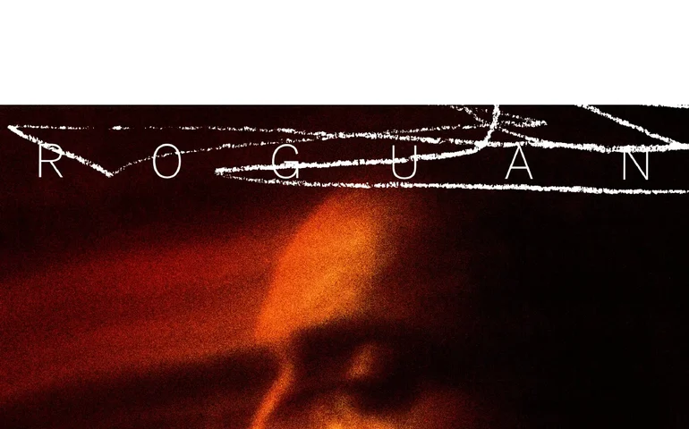 O trovador de estranhamentos (entre cantos e sussurros)