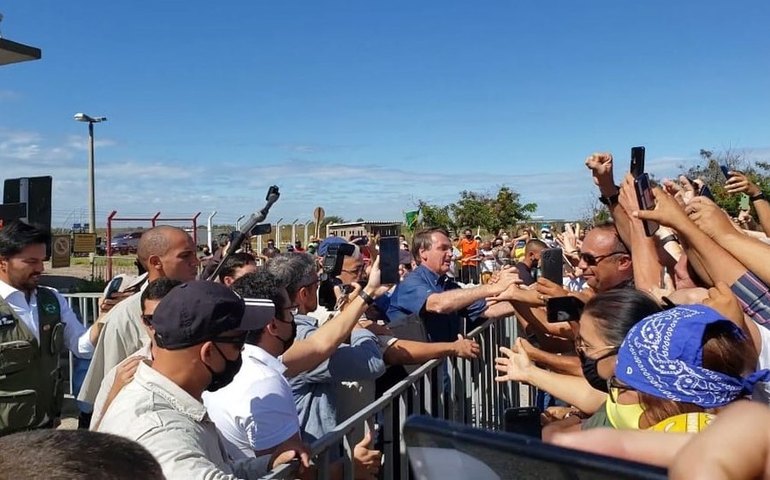 Covaxin: &#8216;não tenho que responder perguntas de idiotas&#8217;, diz Bolsonaro no RN