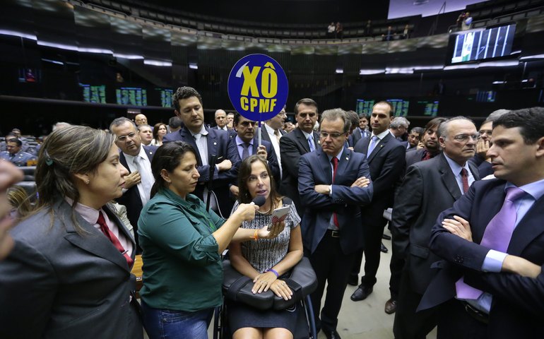 PSDB faz apelo para que governo federal faça vacina chegar a todos brasileiros