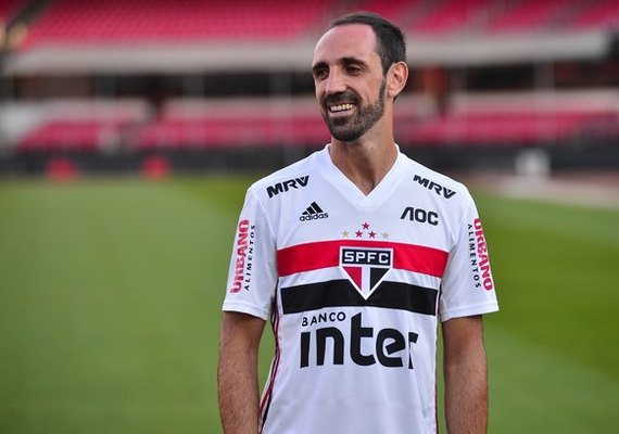 São Paulo decide não renovar o contrato do lateral espanhol Juanfran