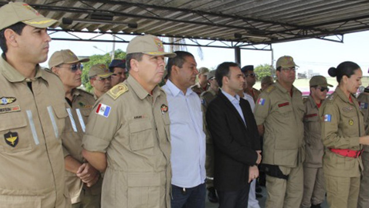 Arapiraca: Yale participa da entrega de viatura e equipamentos no 7º GBM