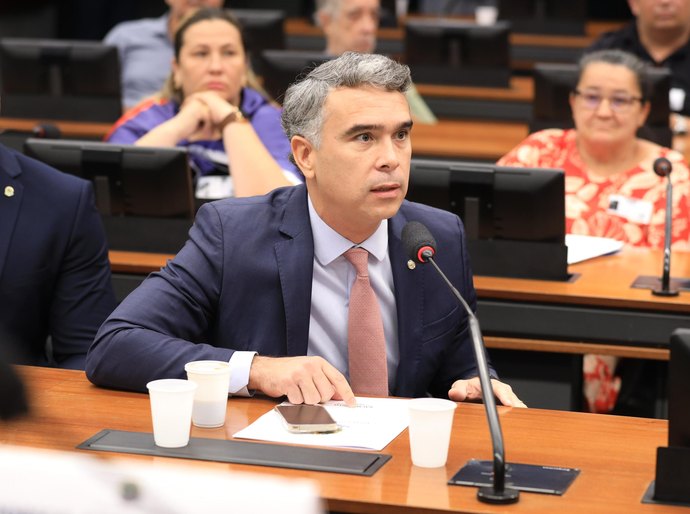 Deputado Rafael Brito cria contagem regressiva para resposta de prefeitura de Maceió