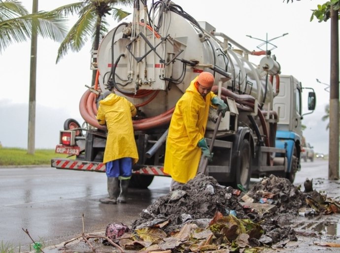 Infraestrutura retira mais de 250 toneladas de entulhos da rede de drenagem