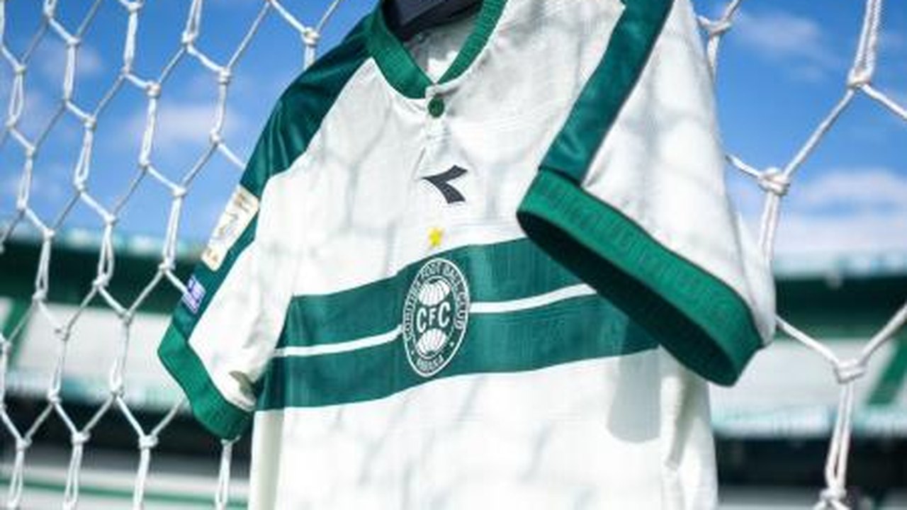 Torcida organizada cobra reação do Coritiba no CT