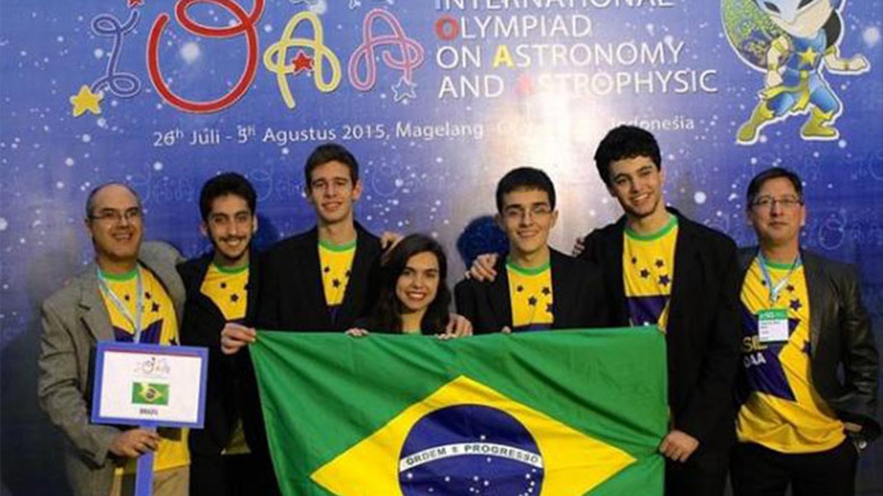 Estudantes brasileiros são premiados em Olimpíada Internacional de Astronomia