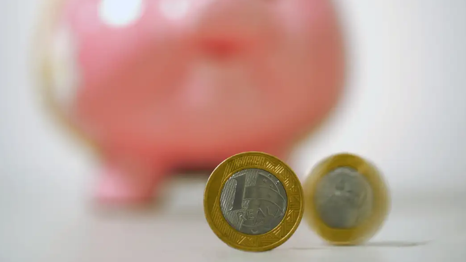 Poupança tem retirada líquida de R$ 7,6 bilhões em agosto