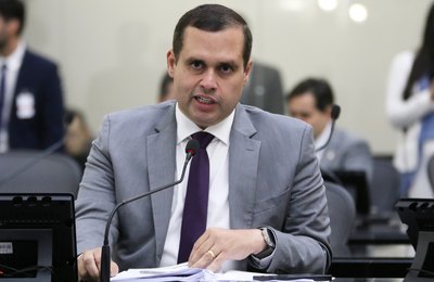 Deputado Fernando Pereira presta solidariedade a vereador agredido em Pindoba