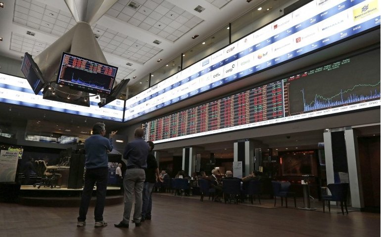 Ponte Preta pode tirar João Veras de time português e colocá-lo na Ferroviária
