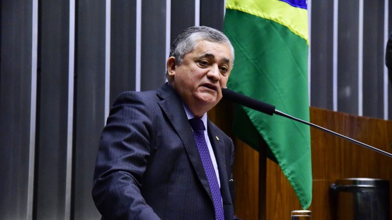 Segue ao Plenário projeto que inscreve Pe. Cícero no Livro dos Heróis e Heroínas da Pátria