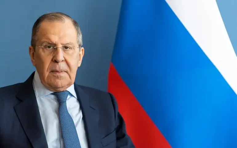 Critérios da Rússia para uso de armas nucleares não diferem dos adotados por EUA, diz Lavrov