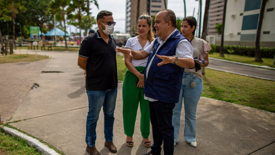 Secretarias vistoriam obras de revitalização do Corredor Vera Arruda