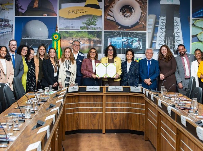 Governo do Brasil mobiliza R$ 60 milhões para pesquisas sobre saúde menstrual, dor pélvica e endometriose
