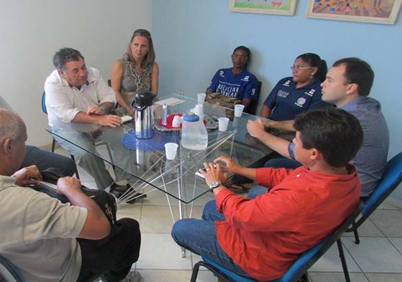 Praia Viva: Prefeitura implantará coleta seletiva na orla de Maceió