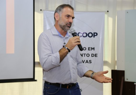 Feira Coop debate inovação, marketing e competitividade para empresas cooperativas