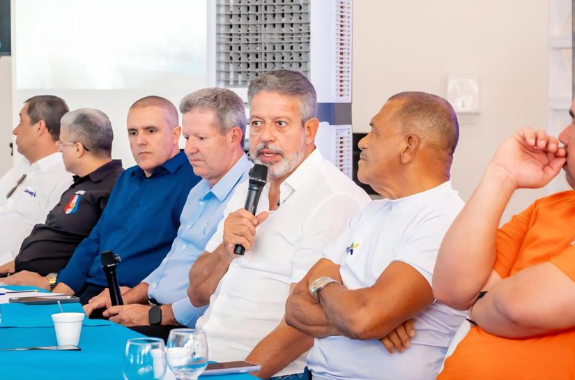 “Segurança exige leis duras contra o crime, inteligência e, principalmente, valorização dos homens e mulheres que dedicam suas vidas a proteger nossas famílias”, afirma Arthur Lira