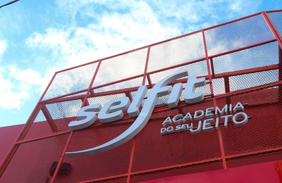 Selfit Academias conquista Selo 5 Estrelas - As Melhores Franquias do Brasil, oferecido pela PEGN 2024