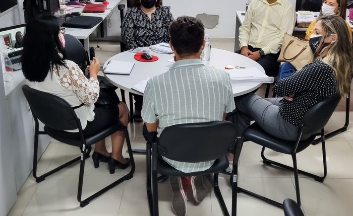 A reunião foi recepcionada pela promotora de Justiça Marluce Falcão