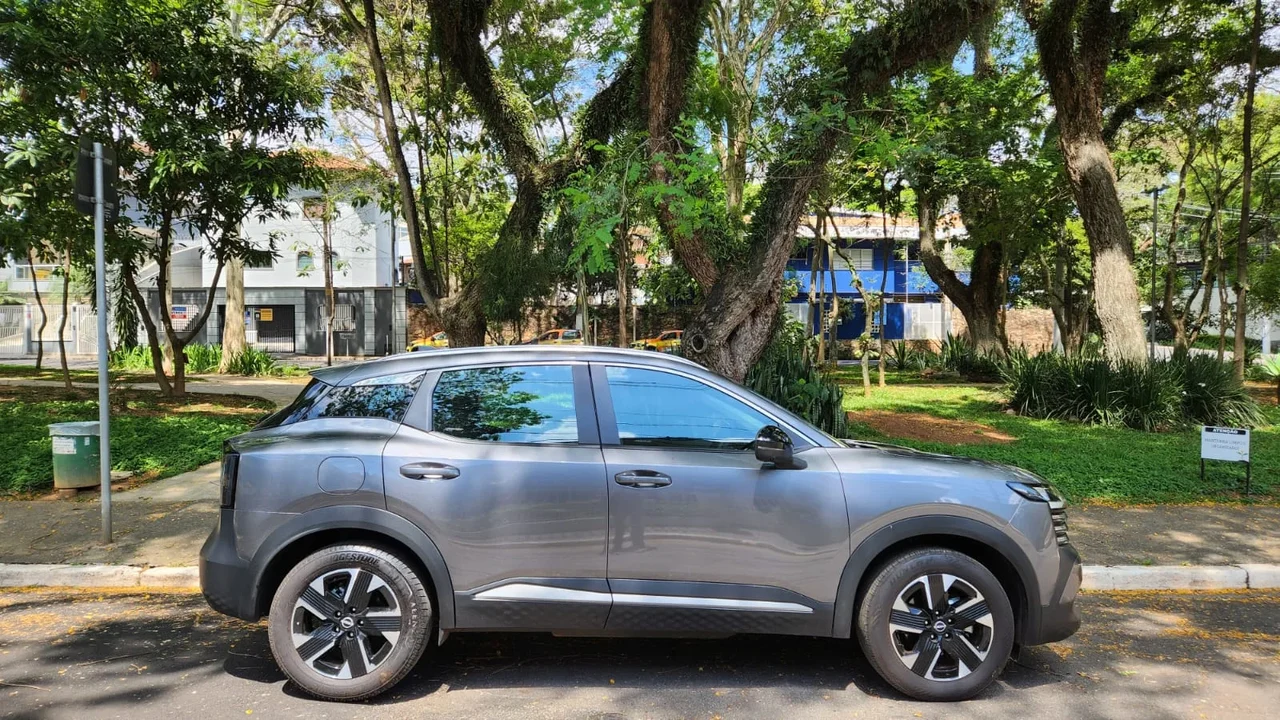 Kicks 2026 confirma a nova fase da Nissan em desempenho e conectividade