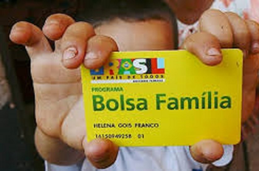 Responsável do Bolsa Família deve informar mudança de escola