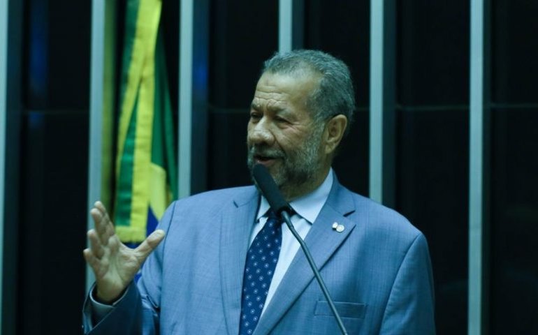 Lupi invoca 'careca do INSS' e 'vocação para esperteza' para se defender na Câmara