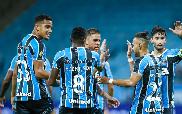Grêmio goleia Pelotas por 5 a 0 e mantém a liderança do Grupo A no Gaúchão