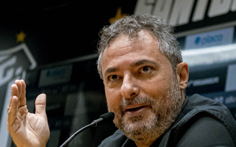 Mattos diz que Santos tem dificuldade no mercado e põe Neymar como trunfo para atrair reforços