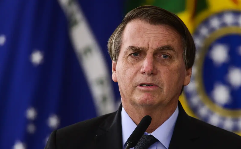 Bolsonaro 'planejou, atuou e teve o domínio de forma direta e efetiva' de golpe