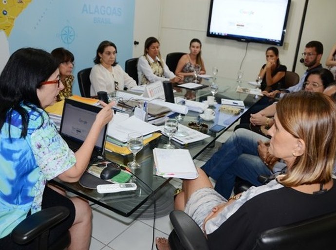 Sesau discute referência para a saúde na região do Vale do Paraíba