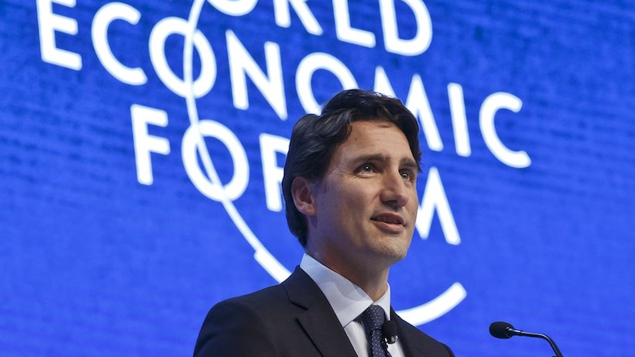 'Embaraçoso', diz Trudeau após evento com soldado nazista no parlamento canadense; vídeo
