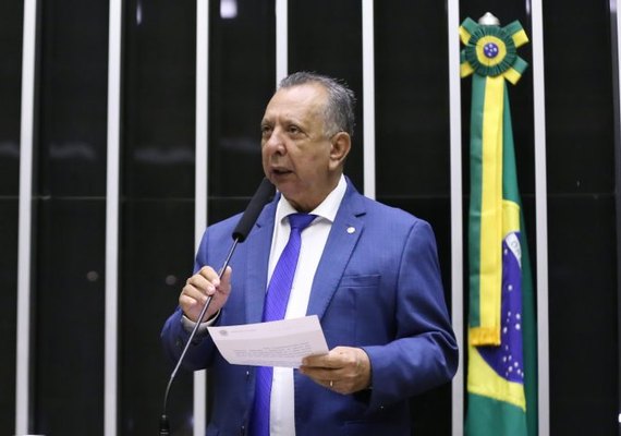 Comissão aprova projeto que cria programa para proteger dados dos consumidores