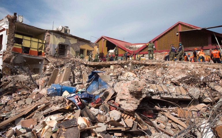 Terremoto no México deixa ao menos 1 morto; alerta de tsunami é emitido