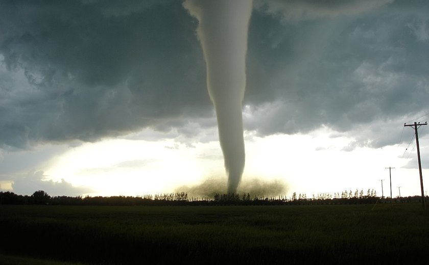 Número de mortos por tornado no sul e no Meio-Oeste dos EUA sobe para 32