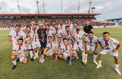 Prefeito de Maceió, JHC, participa de evento beneficente Jogo da Alegria