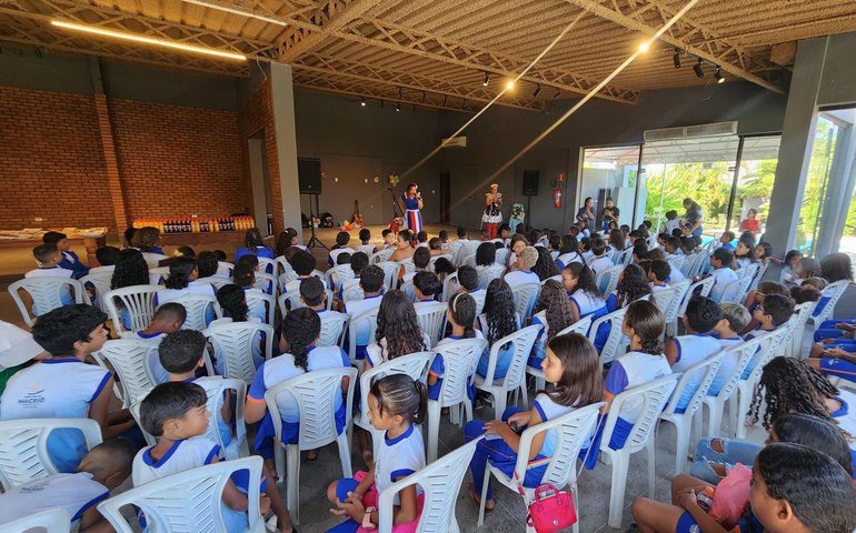 Biblioteca Pública Estadual Graciliano Ramos realiza 6ª edição da Praça Literária