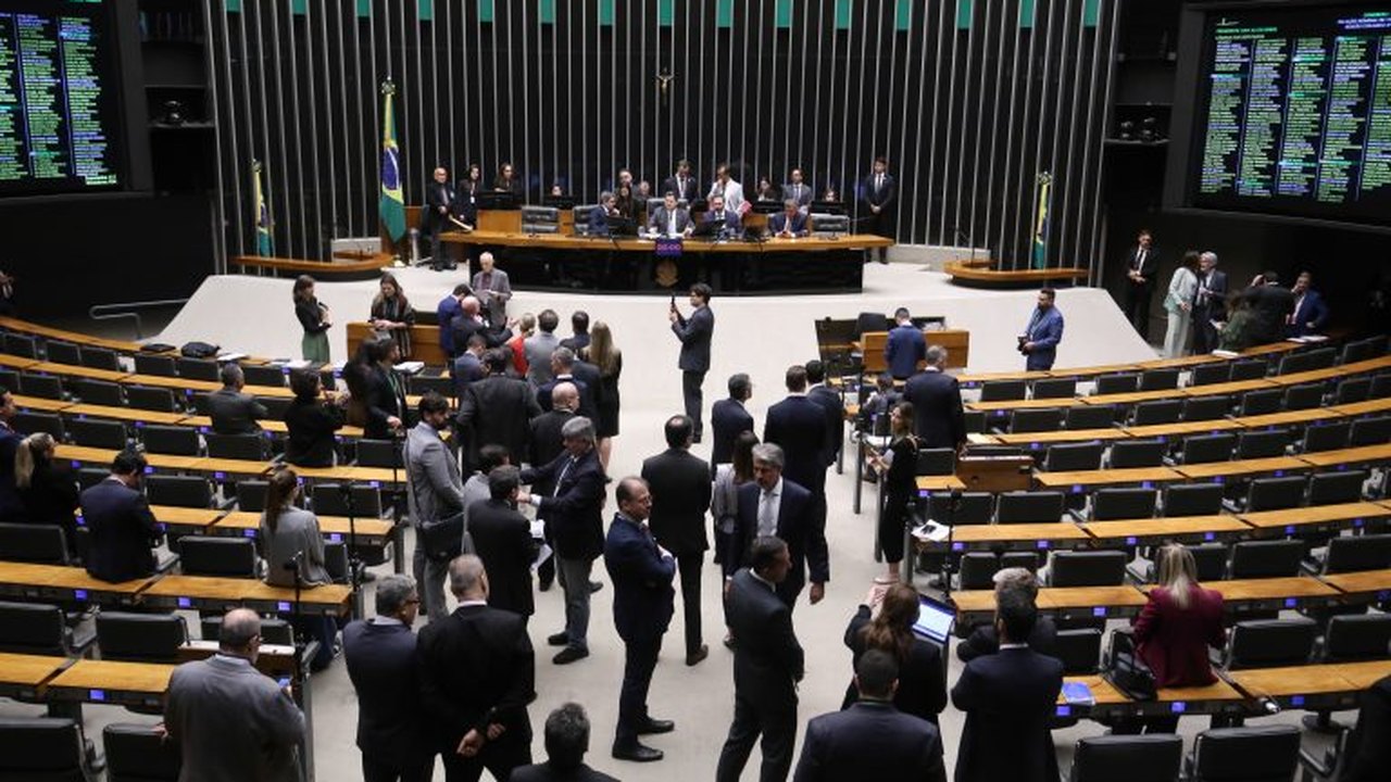 Senadores e governo ajustam projeto de financiamento para produtores rurais