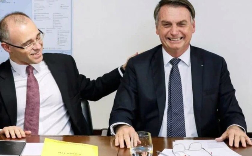 Deputados bolsonaristas criticam voto de Mendonça contra Daniel Silveira
