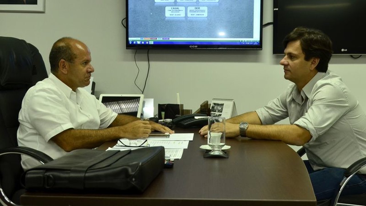 Prefeito Jequiá da Praia cobra ações do governo estadual