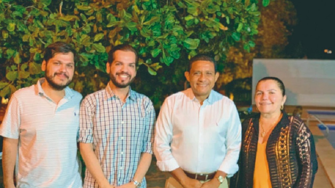 Tiro pela culatra: aliança Garrote e Cézar repercute mal em Palmeira