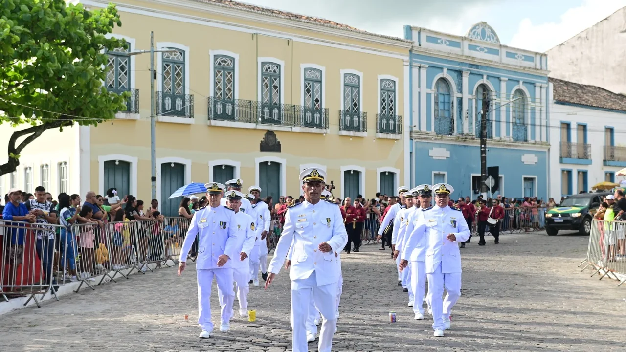 Prefeitura de Penedo define esquema especial de trânsito para o Desfile de 7 de Setembro; confira as interdições