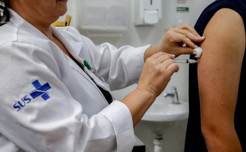 Governo prorroga vacinação contra HPV para jovens de 15 a 19 anos até dezembro