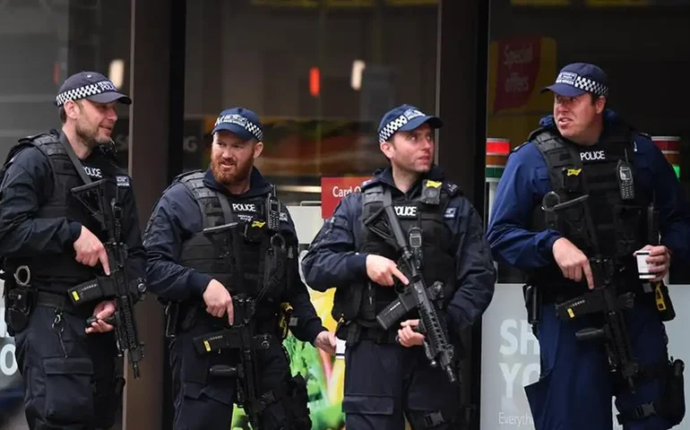 Inglaterra: polícia prende quatro iranianos por suposto plano de ataque terrorista