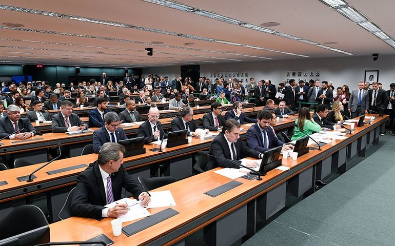 Relator apresenta na terça relatório da LDO à Comissão Mista de Orçamento