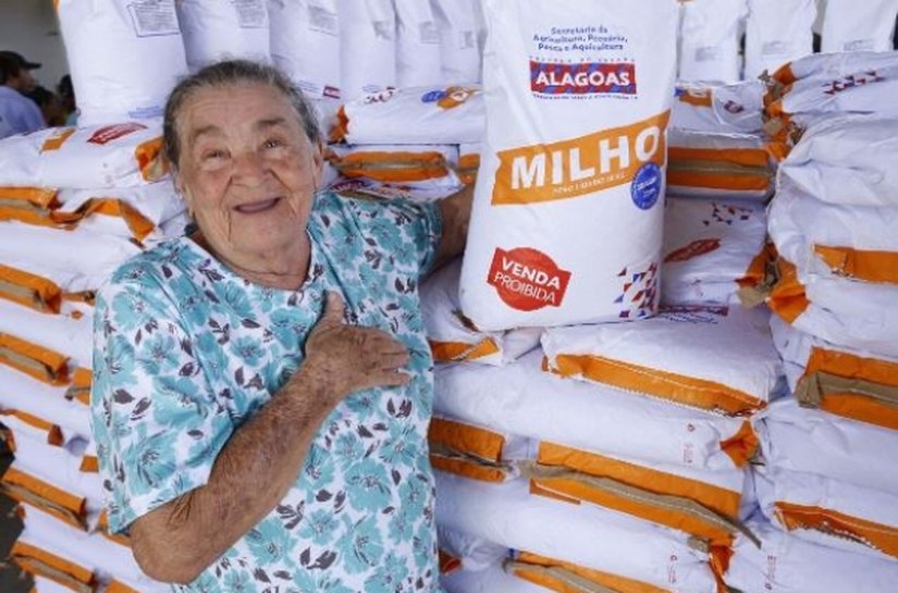 94 mil pequenos agricultores começam a receber sementes no Sertão