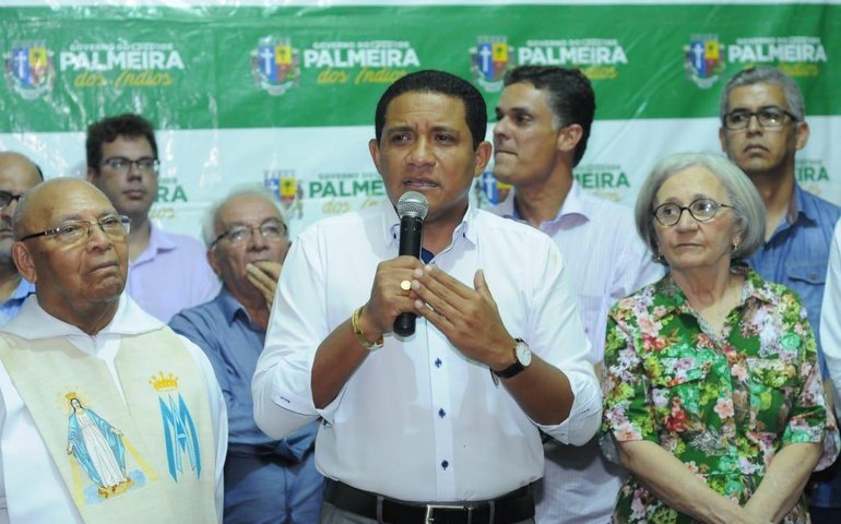 Prefeito Júlio Cezar inaugura nova Praça de São Pedro